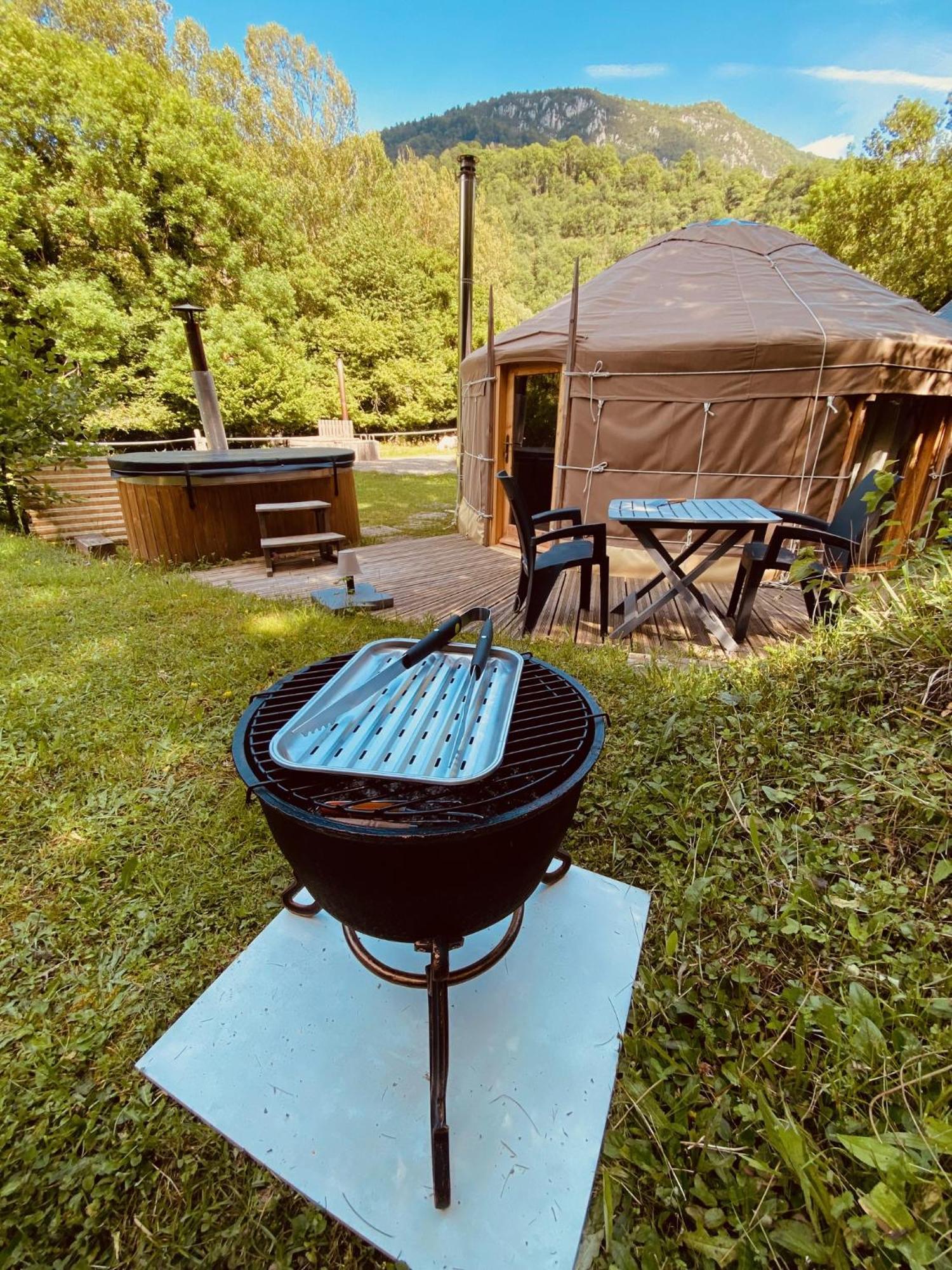 Wigwam, séjour ecolo glamping Frechet-Aure Esterno foto